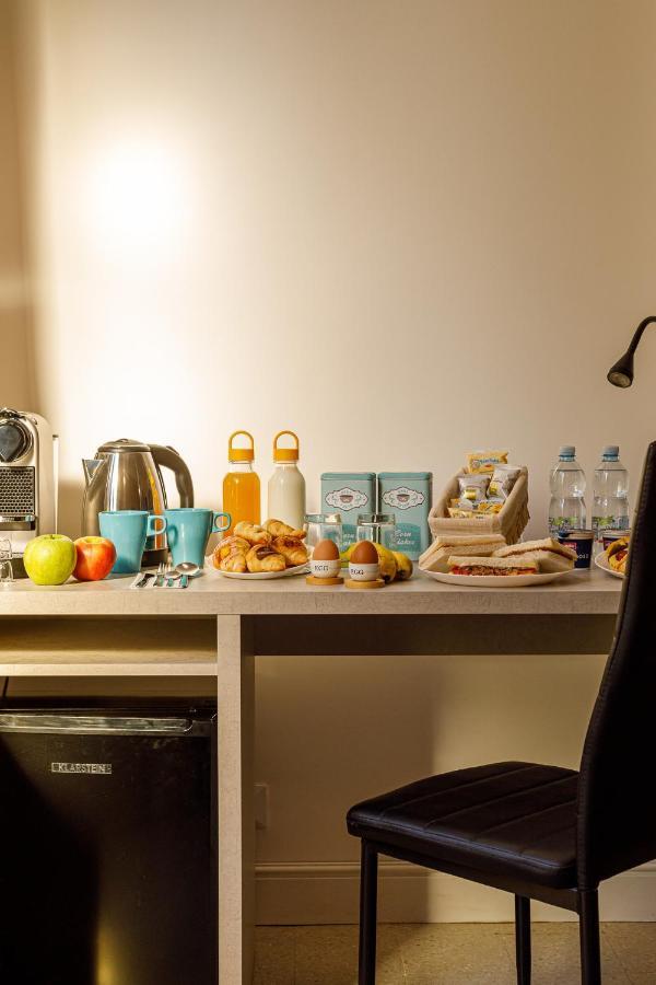 Erreggi Luxury Rooms โรม ภายนอก รูปภาพ