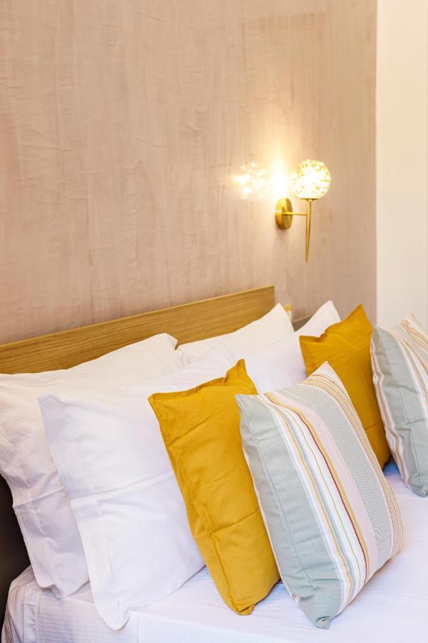 Erreggi Luxury Rooms โรม ภายนอก รูปภาพ