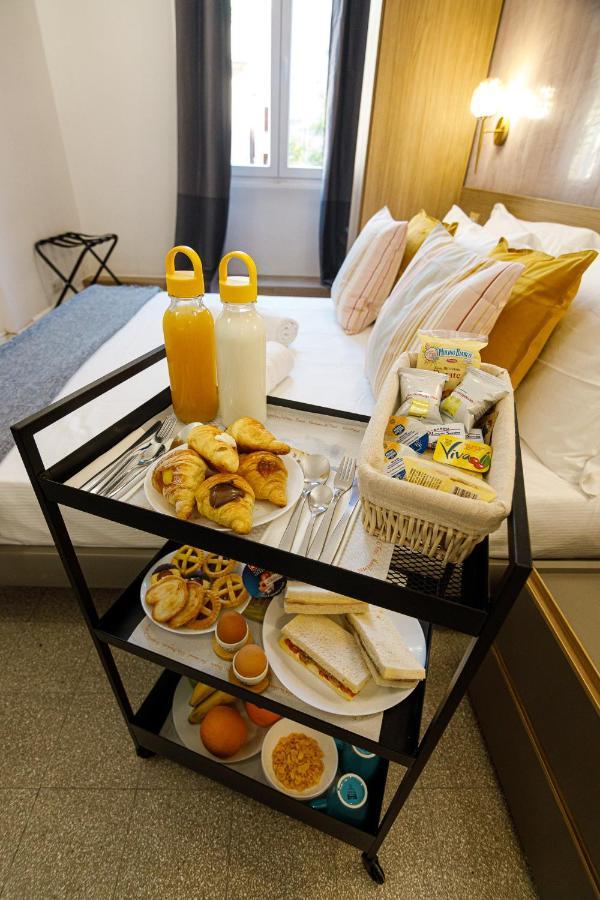 Erreggi Luxury Rooms โรม ภายนอก รูปภาพ