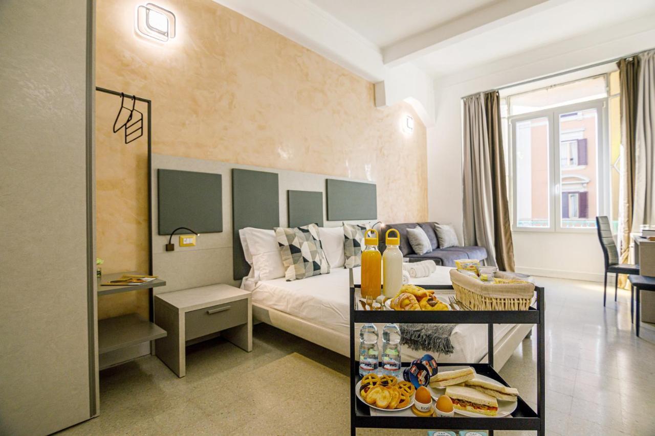 Erreggi Luxury Rooms โรม ภายนอก รูปภาพ