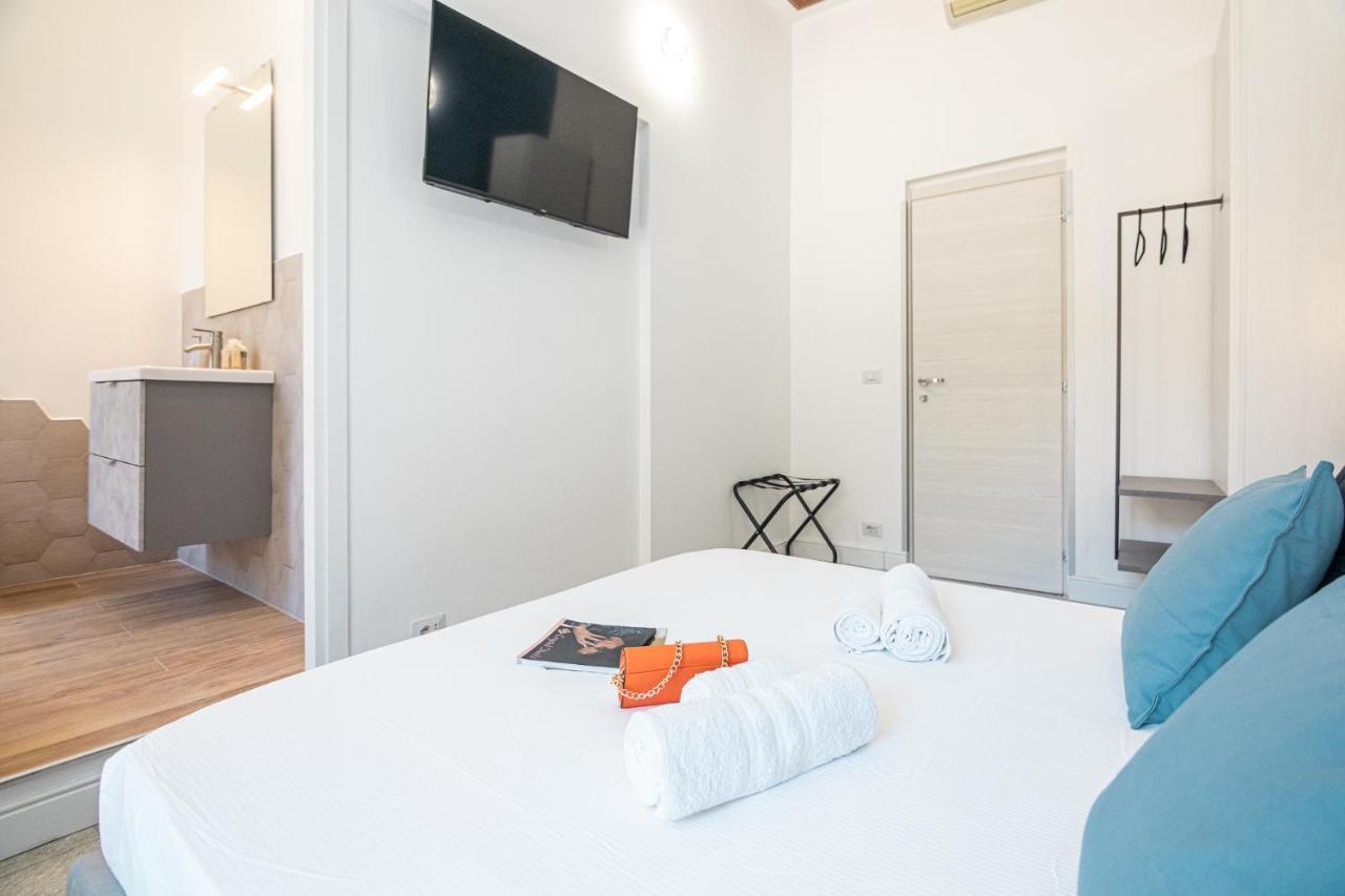 Erreggi Luxury Rooms โรม ภายนอก รูปภาพ